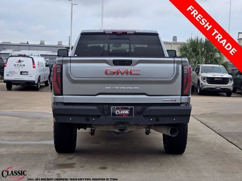 Used 2024 GMC Sierra 2500 AT4 w/ AT4 Premium Plus Package AWD/4WD image 6
