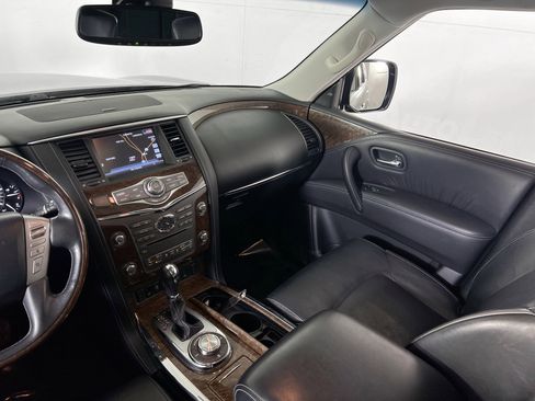 Used 2017 INFINITI QX80 4WD w/ Driver Assistance Package image 24