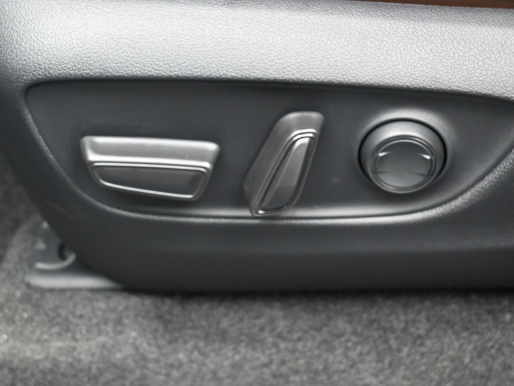Certified 2025 Toyota Land Cruiser w/ Premium Package AWD/4WD image 10