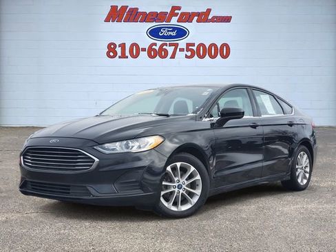 Used 2020 Ford Fusion SE image 1