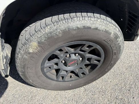 Used 2021 Toyota 4Runner Venture w/ Moonroof Package image 10