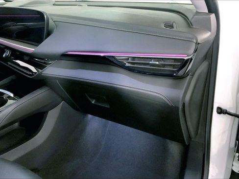 Used 2025 Buick Envision Preferred image 16