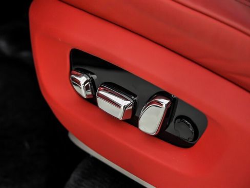 Used 2021 Rolls-Royce Cullinan AWD/4WD image 25