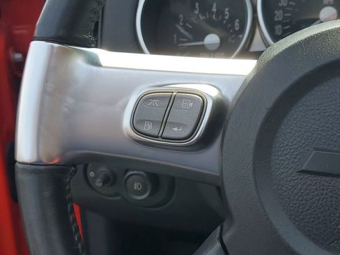 Used 2005 Chevrolet SSR image 16