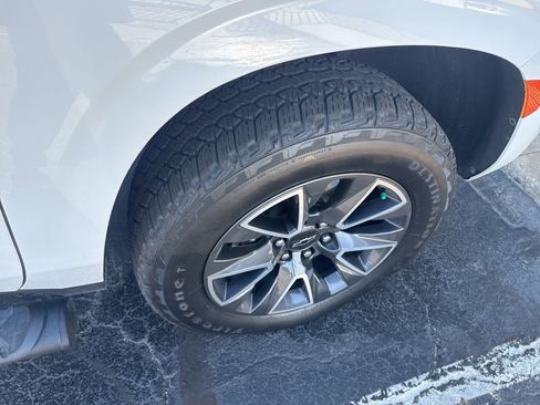 Used 2022 Chevrolet Tahoe Z71 w/ Luxury Package image 12