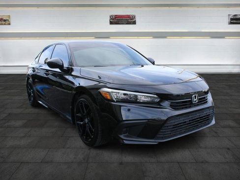 Used 2023 Honda Civic Sport image 1