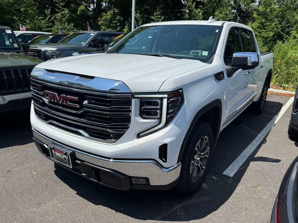Used 2025 GMC Sierra 1500 SLT AWD/4WD image 7