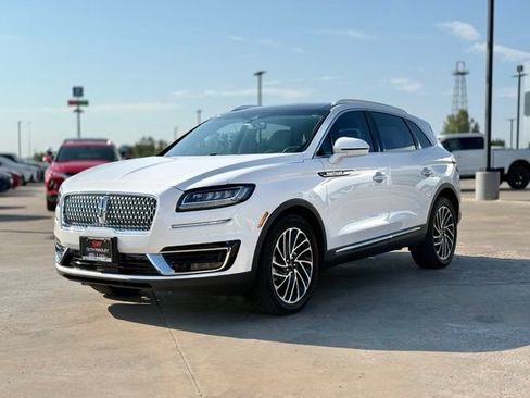 Used 2019 Lincoln Nautilus Reserve w/ Driver Assistance Package FWD image 3