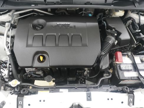 Used 2017 Toyota Corolla LE FWD image 27