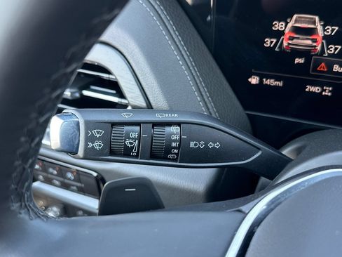 Used 2026 GMC Yukon Denali w/ Sun & Power Step Package AWD/4WD image 34