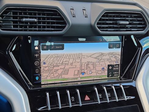 Used 2023 Lamborghini Urus S image 27