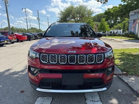 Used 2025 Jeep Compass Limited AWD/4WD image 3
