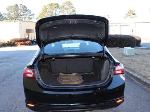 Used 2021 Chevrolet Malibu LT FWD image 16