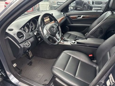 Used 2014 Mercedes-Benz C 250 Sedan image 19