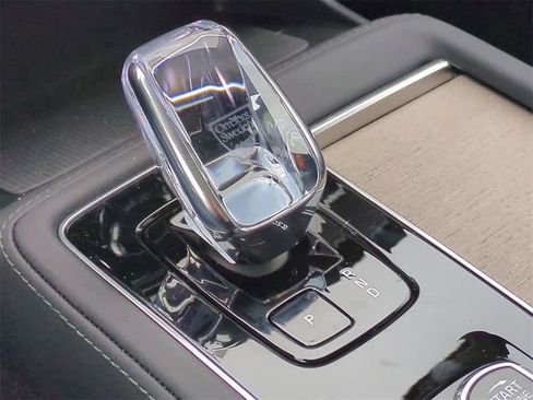 New 2026 Volvo XC90 B6 Plus w/ Protection Package Premier image 31