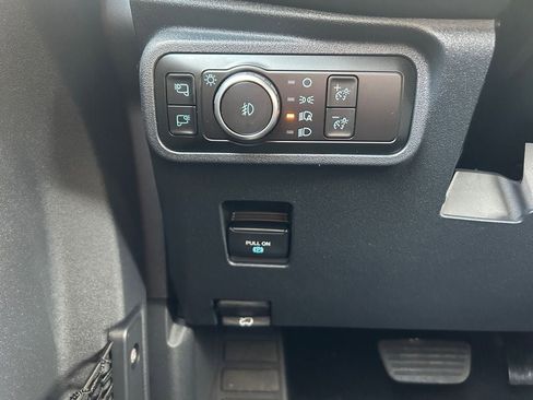 New 2025 Ford Bronco Badlands image 55