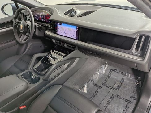 New 2026 Porsche Cayenne Coupe AWD/4WD image 25