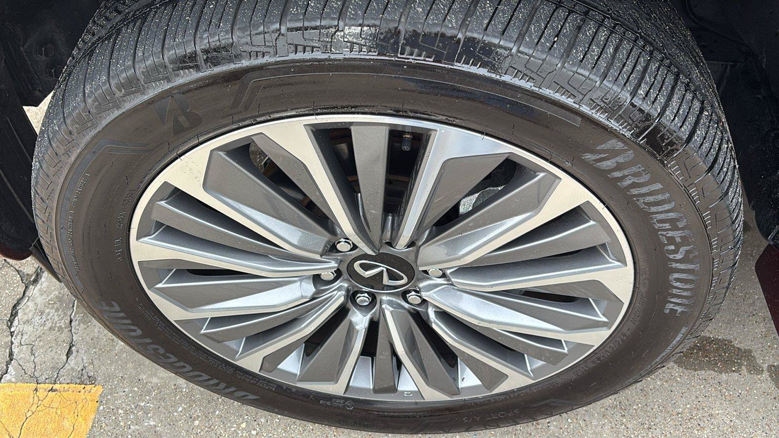 Used 2025 INFINITI QX80 Luxe RWD image 13