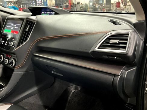 Used 2020 Subaru Crosstrek 2.0i Limited w/ Moonroof Package w/Navigation image 17