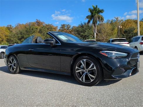 Used 2025 Mercedes-Benz CLE 300 4MATIC Cabriolet image 2