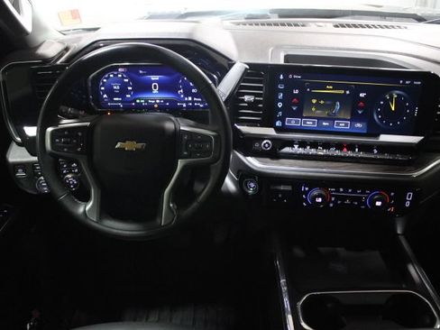 Used 2024 Chevrolet Silverado 2500 LTZ w/ LTZ Convenience Package AWD/4WD image 32