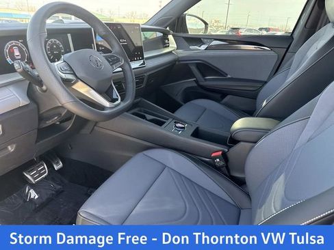 New 2026 Volkswagen Tiguan SE R-Line AWD/4WD image 13