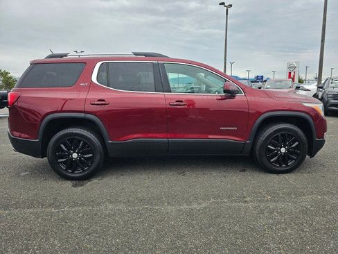 Used 2017 GMC Acadia SLT AWD/4WD image 2