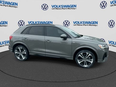 Used 2022 Audi Q3 2.0T Premium Plus AWD/4WD image 9