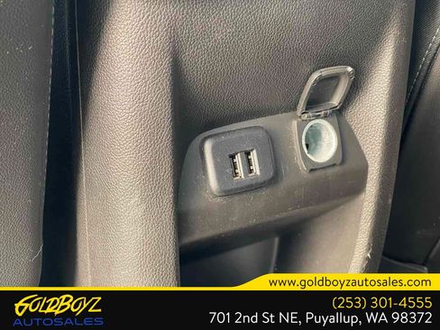 Used 2015 Chevrolet Colorado Z71 AWD/4WD image 21