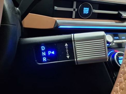 Used 2024 Hyundai Santa Fe Limited image 34