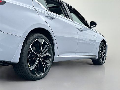 New 2025 Nissan Altima 2.5 SR w/ SR Premium Package image 12