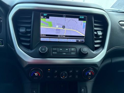 Used 2019 GMC Acadia SLT FWD image 18