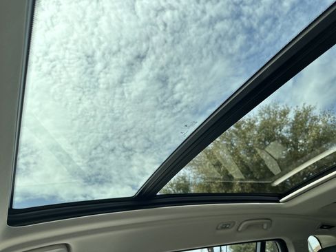 Certified 2025 BMW X7 xDrive40i w/ Premium Package image 31