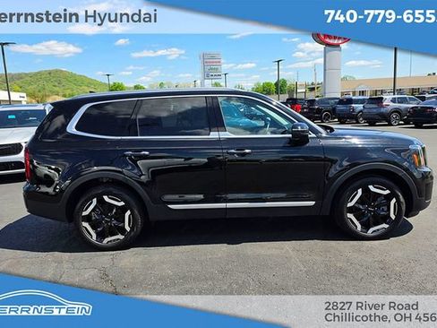 Used 2025 Kia Telluride S AWD/4WD image 32