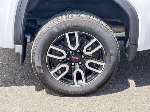 Used 2023 GMC Sierra 1500 AT4 w/ Technology Package image 17