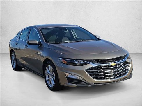Used 2024 Chevrolet Malibu LT FWD image 3