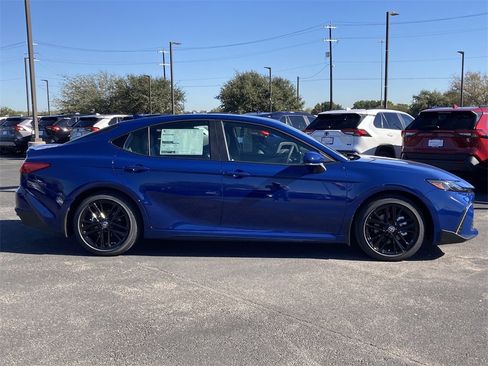 New 2026 Toyota Camry SE image 8