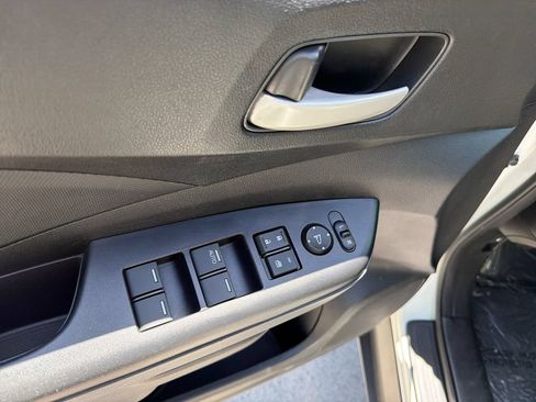 Used 2016 Honda CR-V LX image 15
