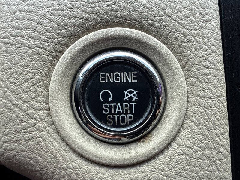 Used 2016 Ford Taurus Limited FWD image 31