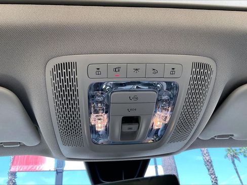 Used 2023 Mercedes-Benz GLB 250 image 31