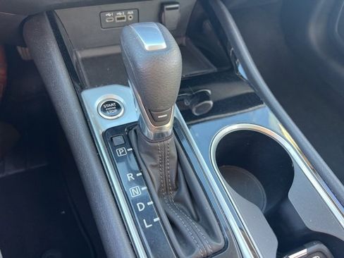 Used 2024 Nissan Altima 2.5 SV image 9