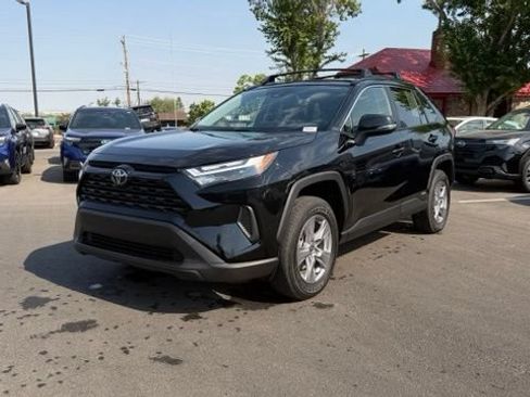 Used 2025 Toyota RAV4 XLE w/ Weather Package AWD/4WD image 5
