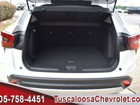 New 2025 Chevrolet Trax LT w/ Driver Confidence Package image 8