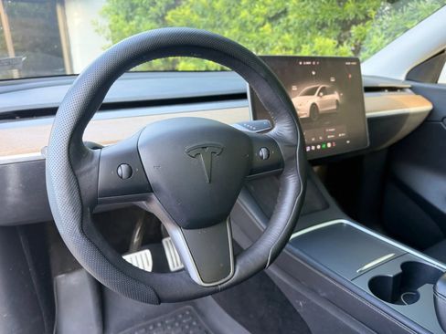 Used 2022 Tesla Model Y Performance AWD/4WD image 4
