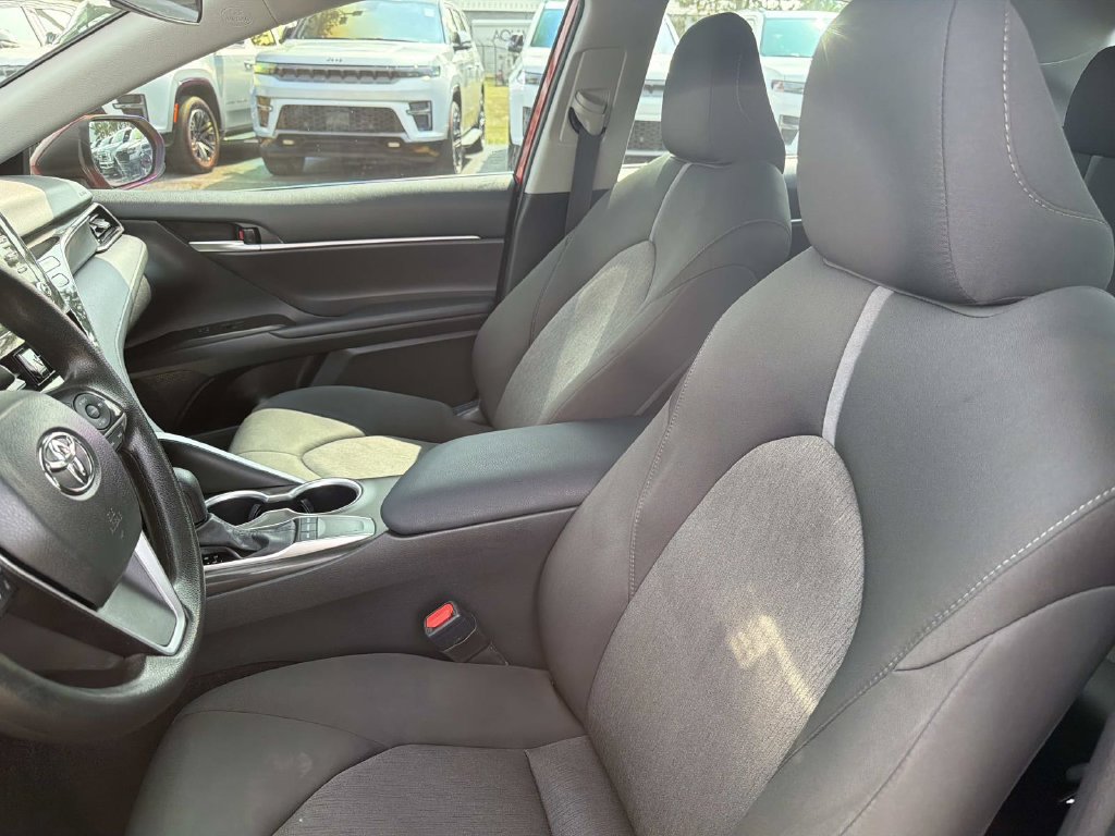 Used 2024 Toyota Camry LE FWD image 21
