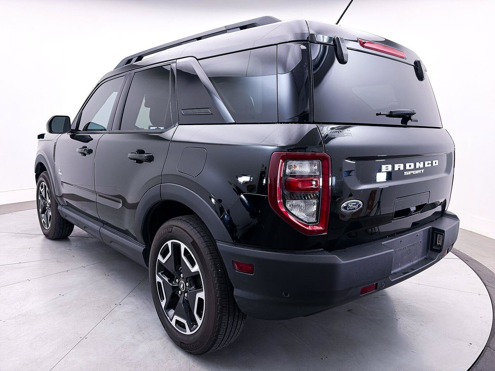 Used 2024 Ford Bronco Sport Outer Banks w/ Tech Package AWD/4WD image 14