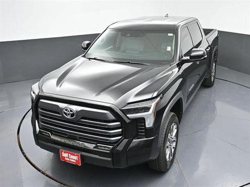 Used 2024 Toyota Tundra Limited w/ Power Package AWD/4WD image 38