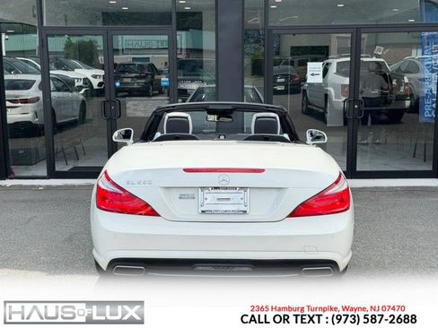 Used 2015 Mercedes-Benz SL 550 w/ White Arrow Edition image 22
