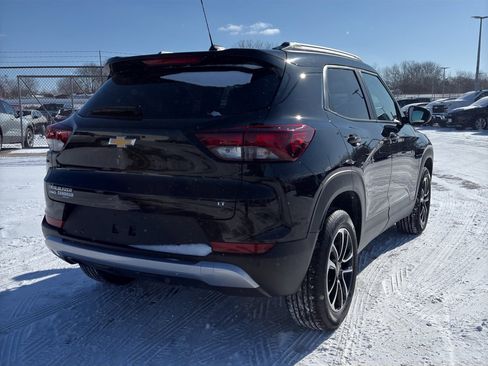 Used 2024 Chevrolet TrailBlazer LT w/ LT Cold Weather Package image 5