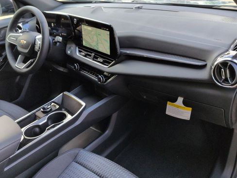 New 2026 Chevrolet Equinox LT w/ Safety and Technology Package FWD image 26